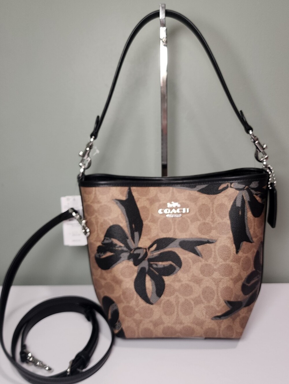 NWT Coach CY651 City Bucket Bag In Signature Canvas With Bow Print Black